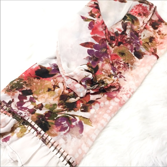 Lily White Tops - 💲⬇️ Firm Price - GORGEOUS Floral Tunic